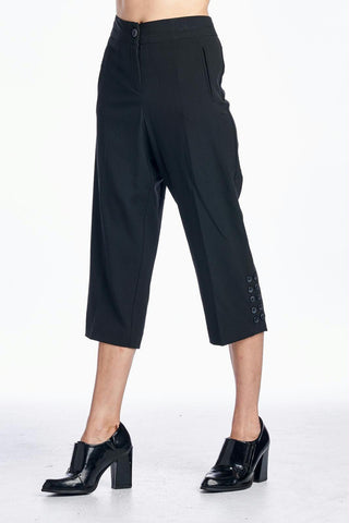 Women's Black Stretch Capris